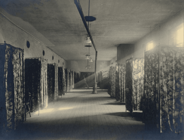 Slaapzaal Oude Mannenhuis, 1933, Collectie Stadsarchief Breda, 19550222