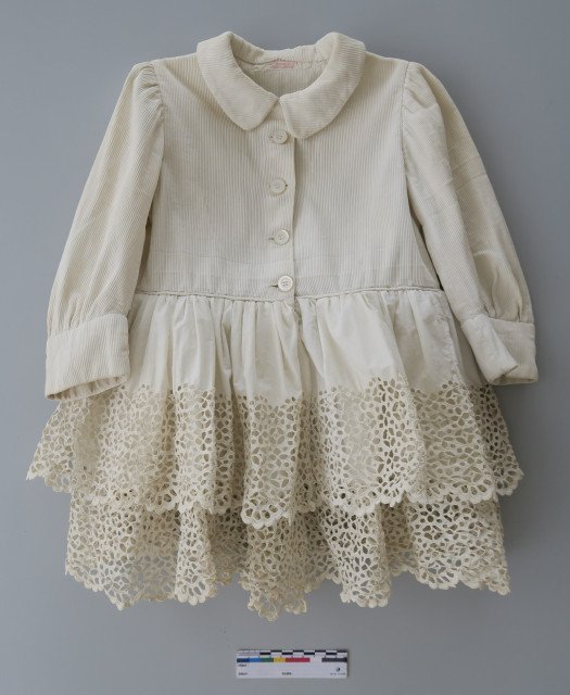 Kinderjurkje na behandeling