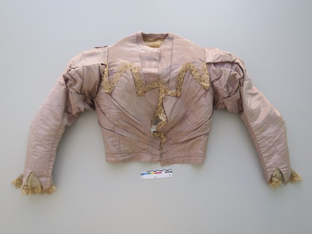 Lijfje van japon voor behandeling