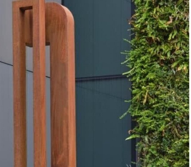 Helen Vergouwen - Balance in corten steel